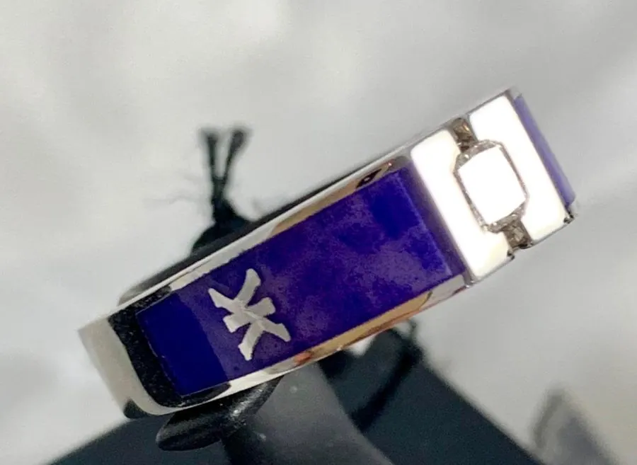 Korloff Yasmine Diamond Ring 
9151DTKL02WG 
White gold, exclusive Korloff-cut diamond, lacquer
Marbely Violet Blue Lacquer
METAL: White gold 750/1000 view 2