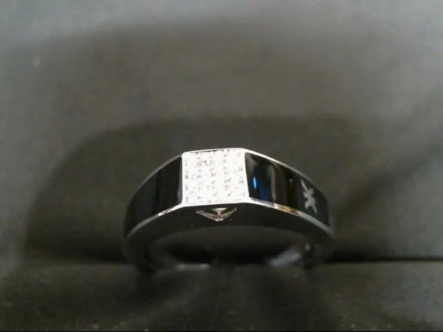 Korloff Yasmine Diamond Ring 
9163DLNWG 
White gold, exclusive Korloff-cut diamond, lacquer
Black Lacquer
METAL: White gold 750/1000 view 2