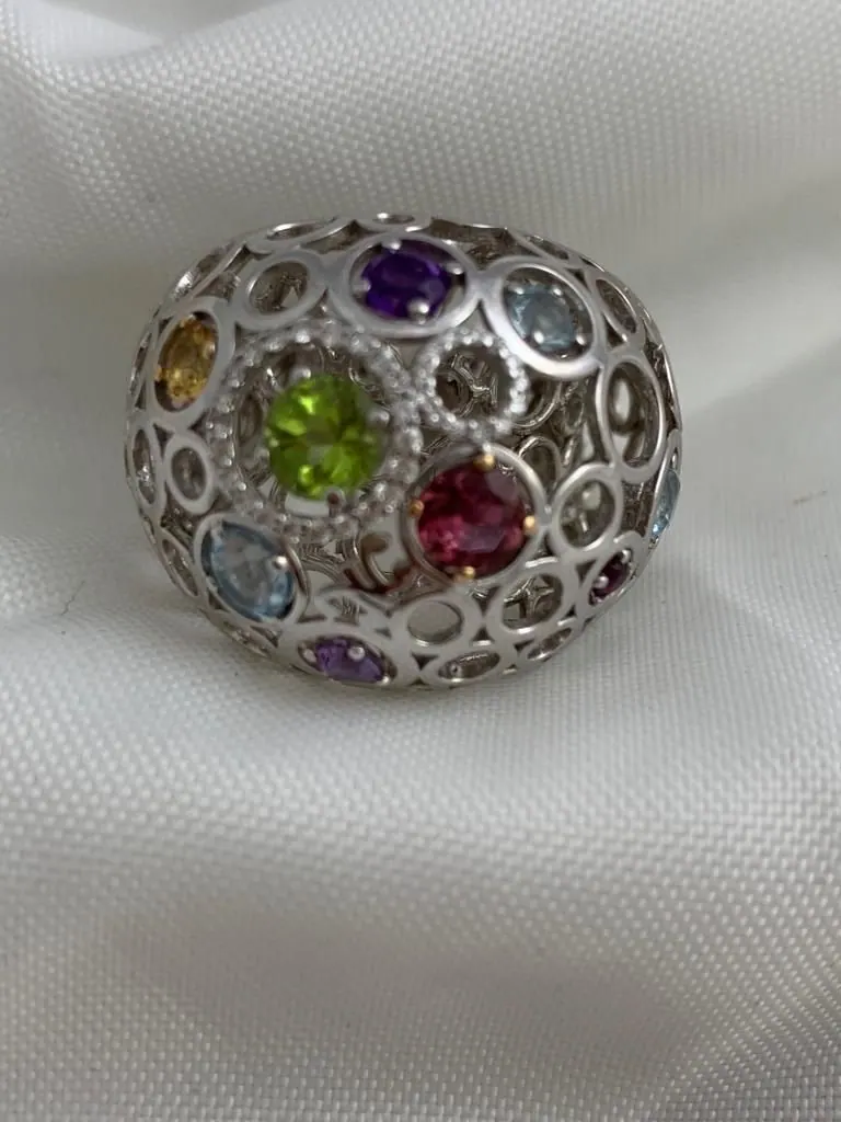 Korloff Diamond / Sapphire Ring
KR1A08/2WG  
Precious Gold Collection by Korloff PARIS