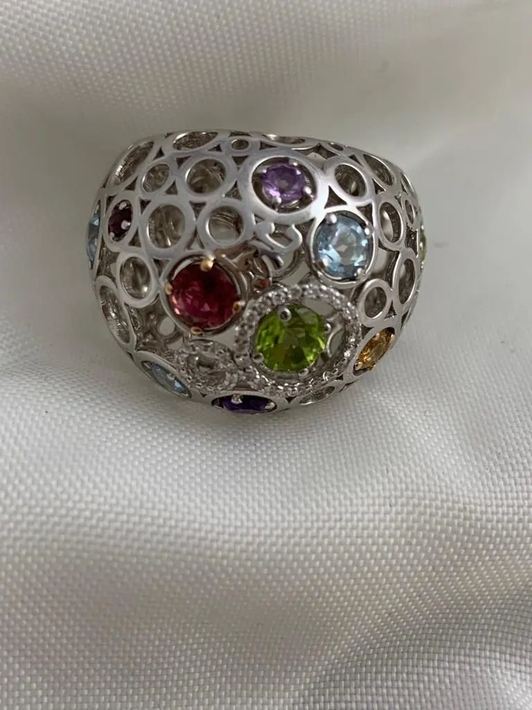 Korloff Diamond / Sapphire Ring
KR1A08/2WG  
Precious Gold Collection by Korloff PARIS view 4