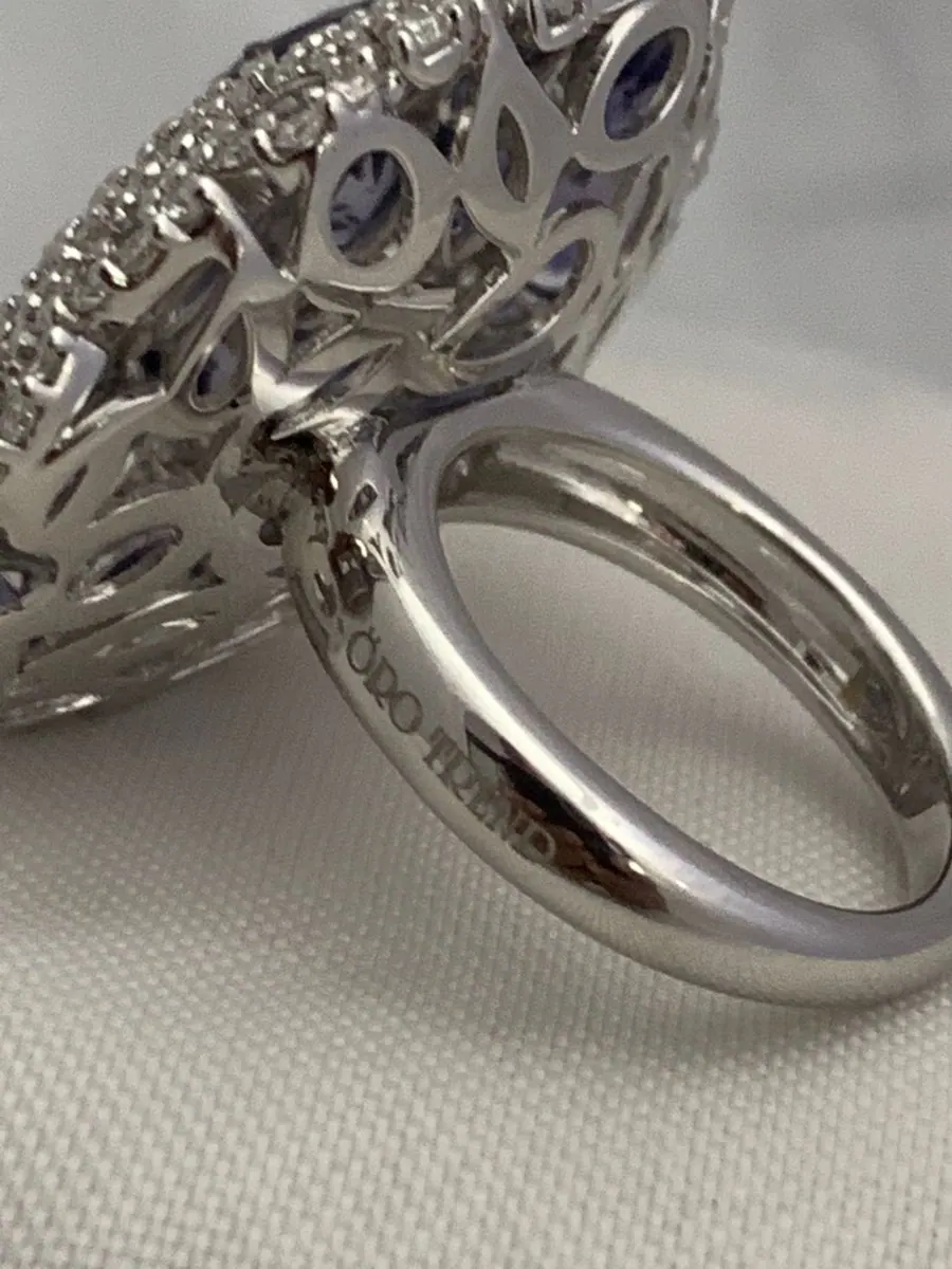 Öro Trend 18k. White Gold Diamond & Iolite Ring view 4