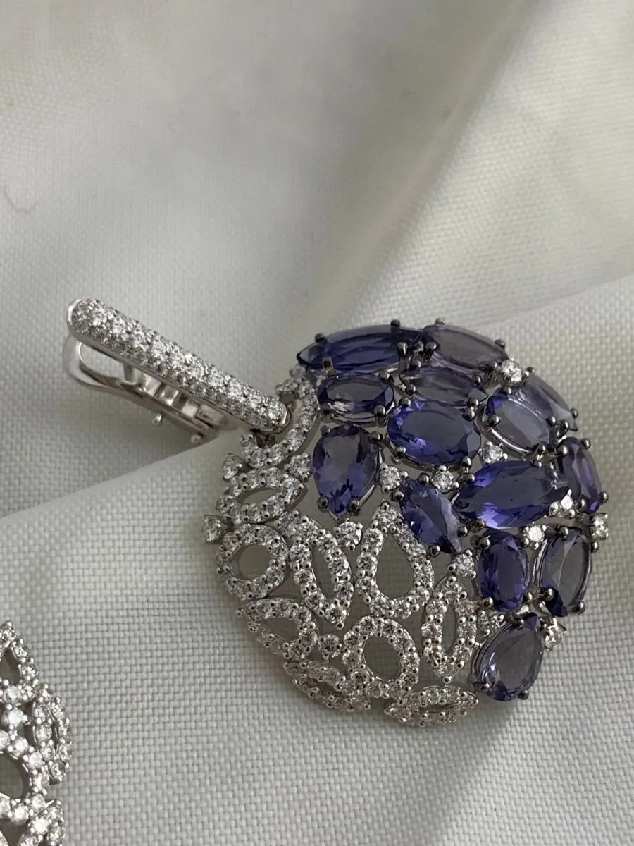Öro Trend White Gold Diamond & Iolite Earring view 4