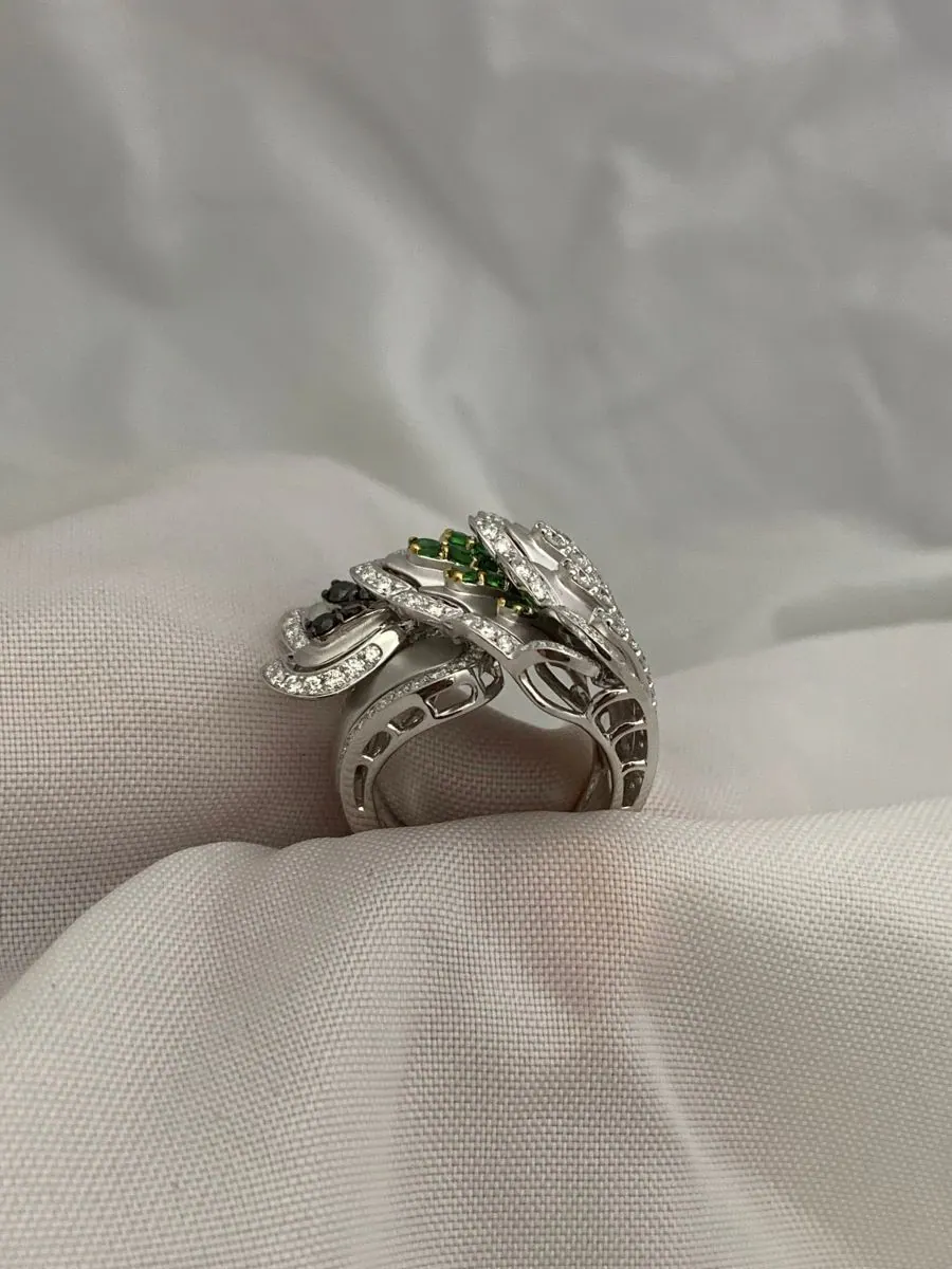 Öro Trend White Gold Black , White Diamond & Tsavorite Ring view 4