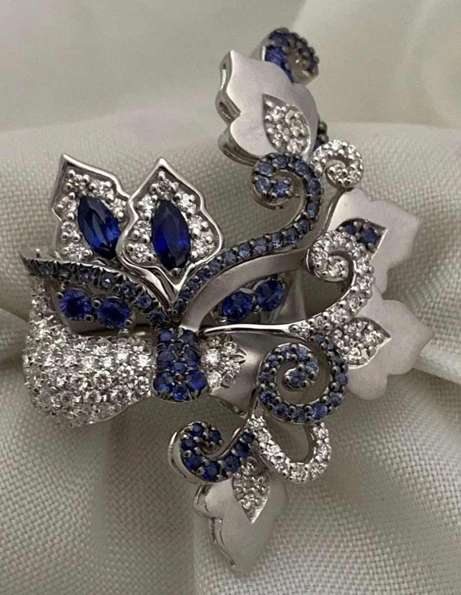 Öro Trend White Gold  Diamond Sapphire Mardi Gra Mask Ring