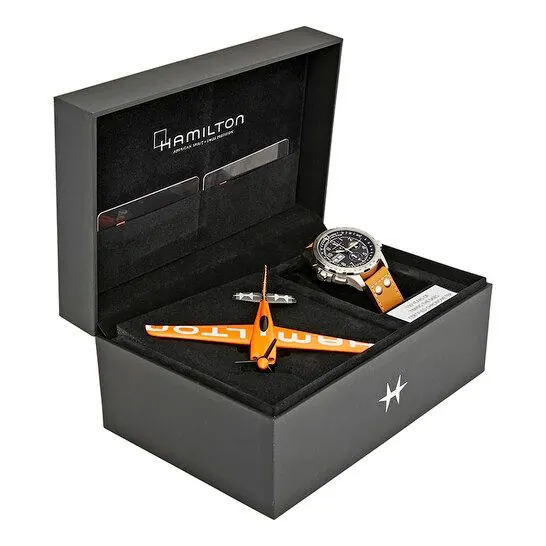 Khaki Aviation
X-WIND DAY DATE AUTO CHRONO
Automatic | 45mm | H77796535 view 6