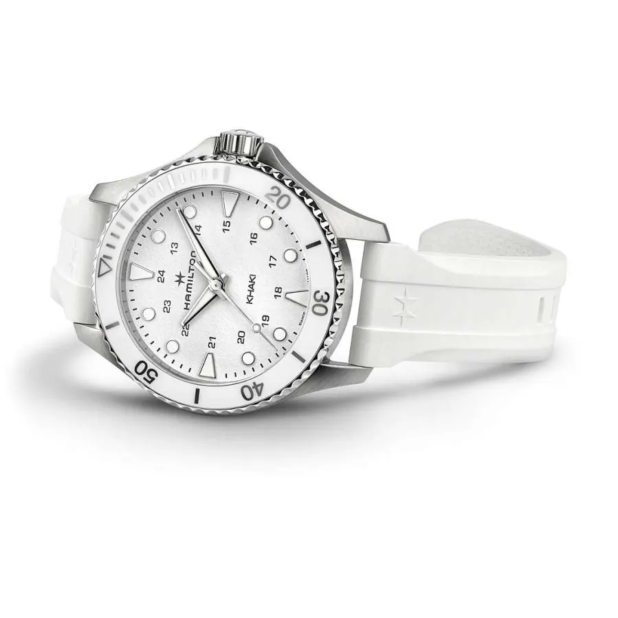 Khaki Navy Scuba Quartz
Quartz  37mm  H82221310 view 2