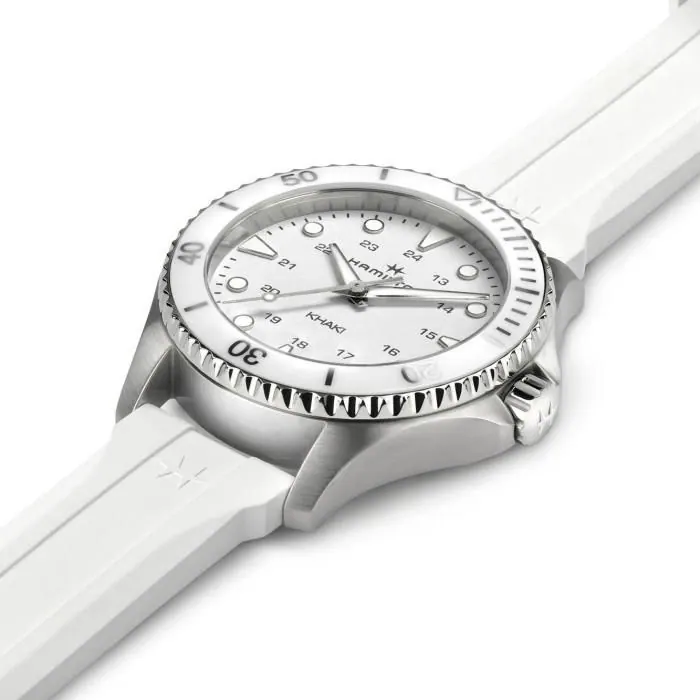 Khaki Navy Scuba Quartz
Quartz  37mm  H82221310 view 4