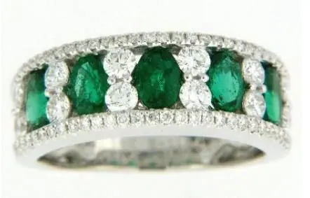18K White gold diamond & Emerald Ring