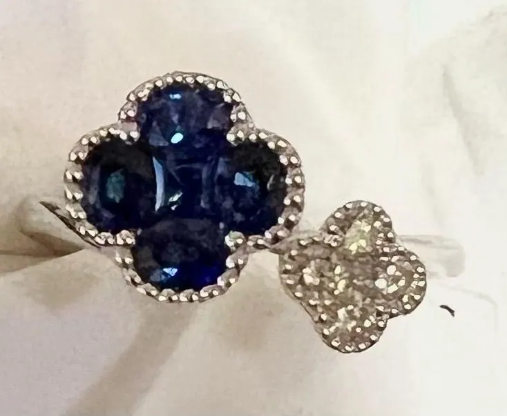 18K.WHITE GOLD NATURAL COLOR SAPPHIRE FLOWER DIAMOND RING