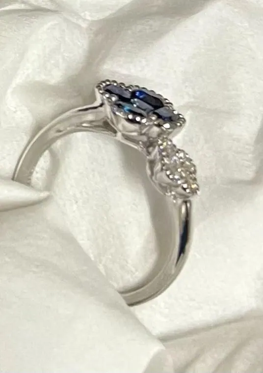 18K.WHITE GOLD NATURAL COLOR SAPPHIRE FLOWER DIAMOND RING view 2