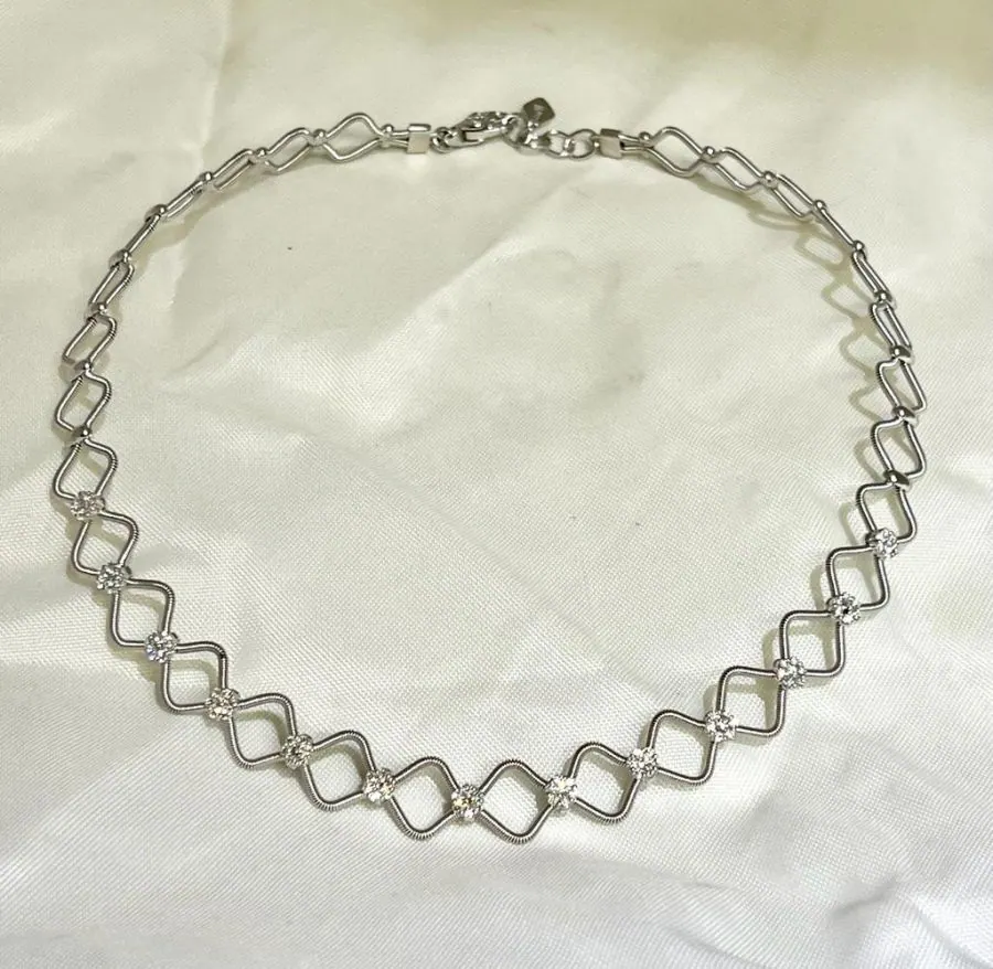 18K White Gold Oro Trend Italian diamond Necklace with diamond Lobster Clasp.