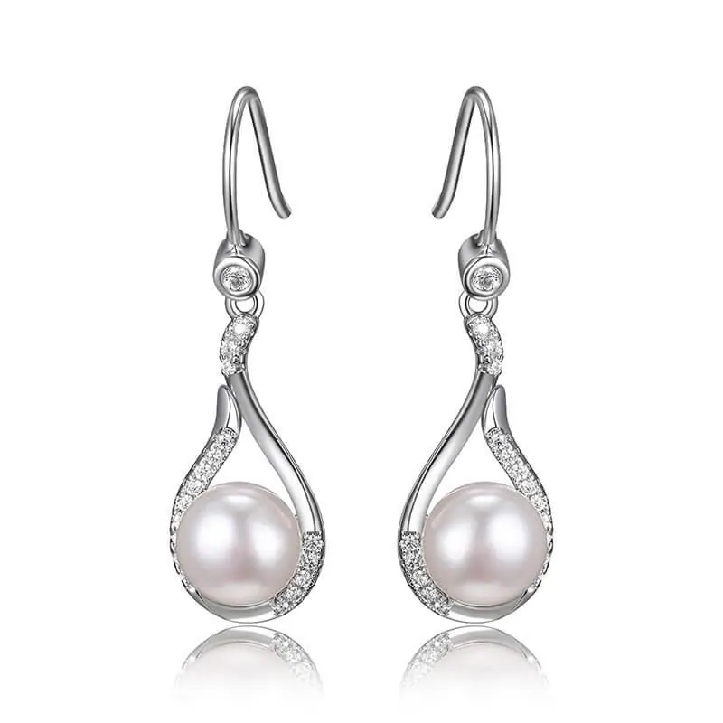 REIGN BY PJA
Silver Pearl/CZ Earring
