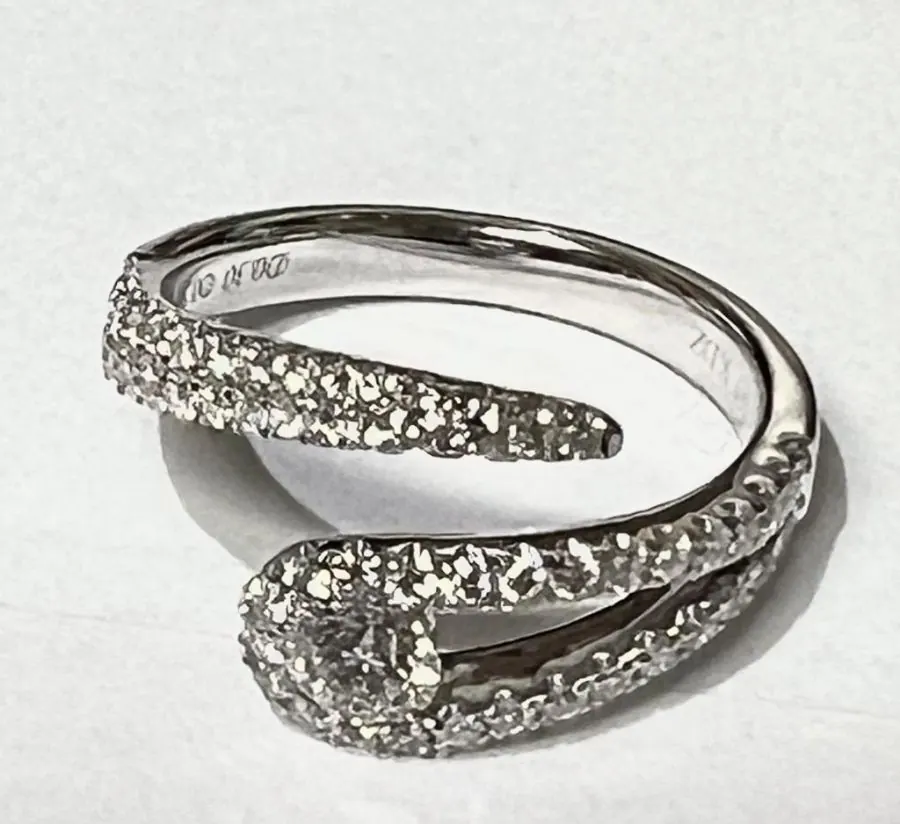 18K WHITE GOLD FASHION SWIRLED DIAMOND BAND view 2