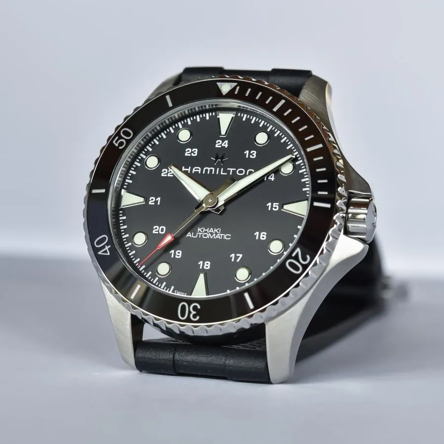 Khaki Navy
Scuba Auto
Automatic 43mm H825153
Luxury meets sport in this aquatic-inspired timepiece designed to be equally at home in a seaside cabana or deep sea exploring. A ceramic bezel, featuring precisely engraved numerals adds high-seas style to this Khaki Navy Scuba Automatic, and protects it from corrosive elements such as sand and saltwater. With a larger 43mm case, increased water resistance to 30 bar (300m) and an extra-legible dial, this high performance watch is ready for all your adventures on, in or under the water.