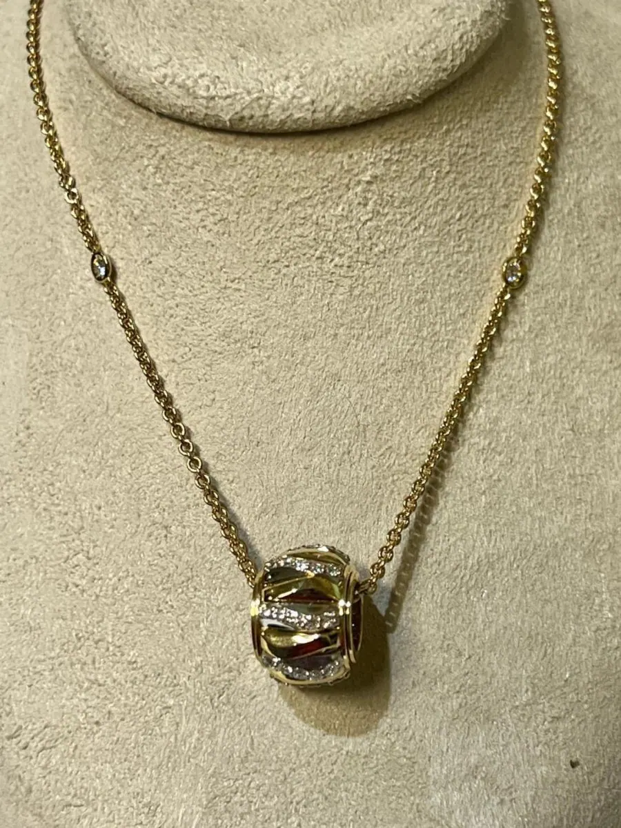 18k yellow gold Savoia Italy Onda Diamond 0.72ct VS/G Pendant.
