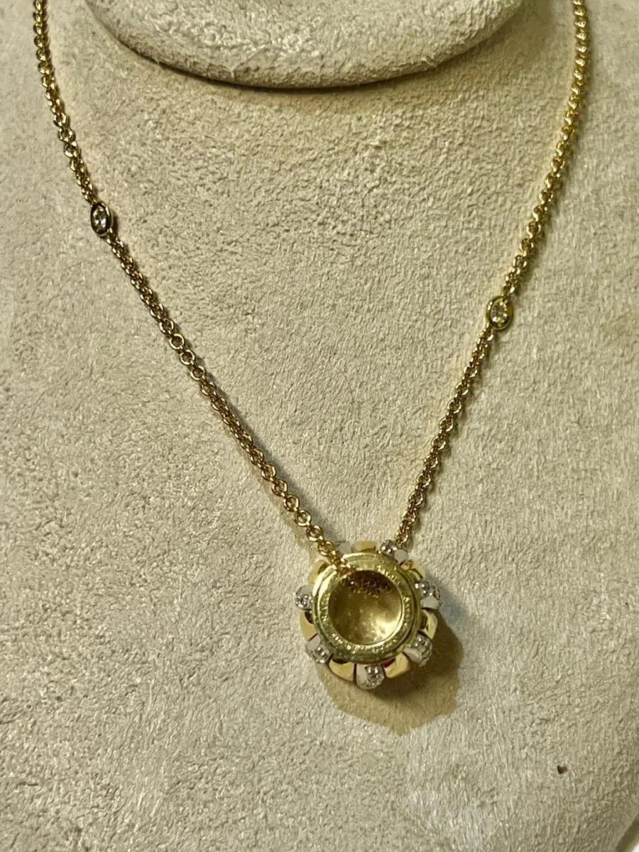18k yellow gold Savoia Italy Onda Diamond 0.72ct VS/G Pendant. view 2