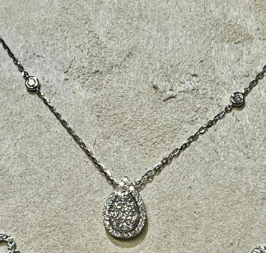18K W/G SAVOIA ITALY DIA.52CT PEARL SHAPE NECKLACE