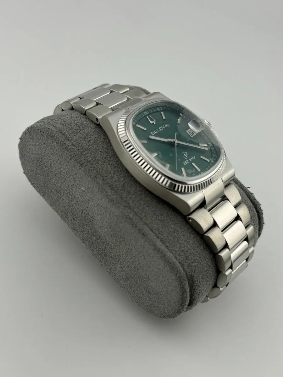 Bulova Super Seville Day-Date Green Dial view 5