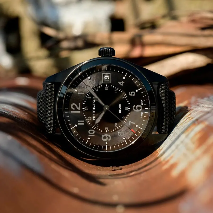 Hamilton Khaki Field Quartz 40mm view 3