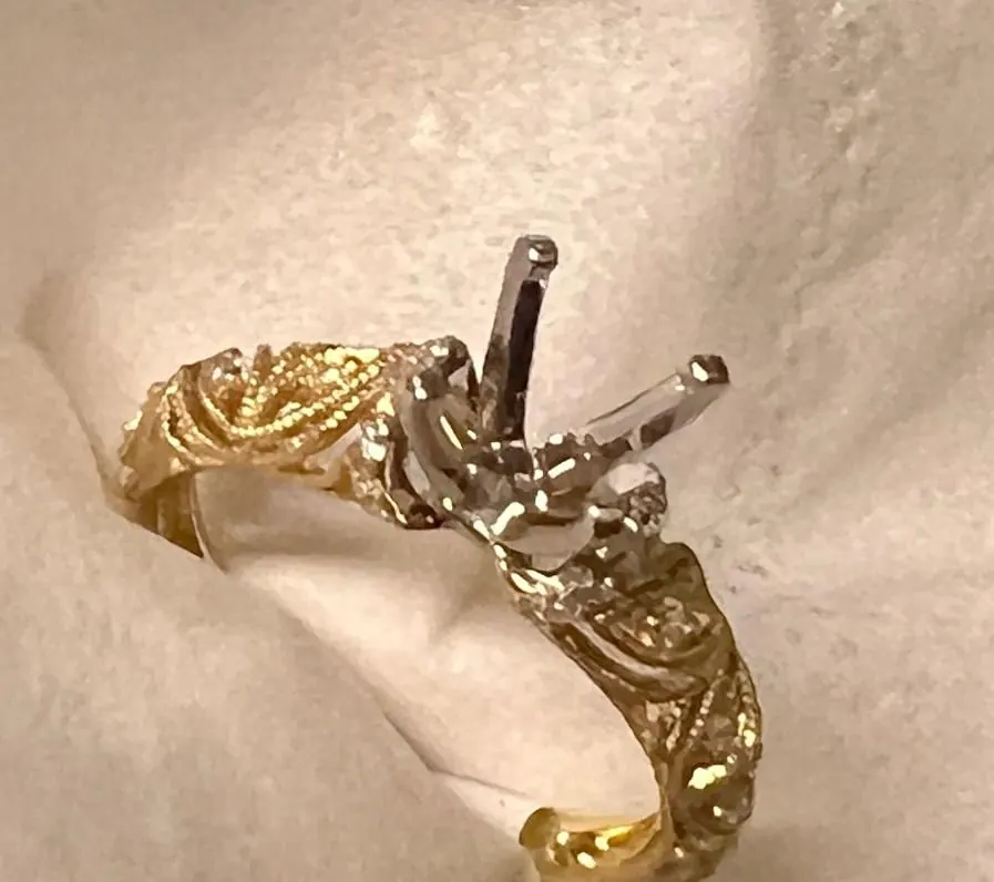 18K YELLOW GOLD INSPIRED VINTAGE DIAMOND ENGAGEMENT RING