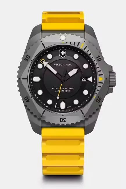 VICTORINOX DIVE PRO QUART 300m