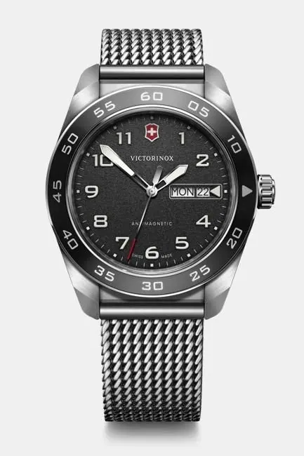 VIC Swiss Army Quartz. 42mm Steel Brc